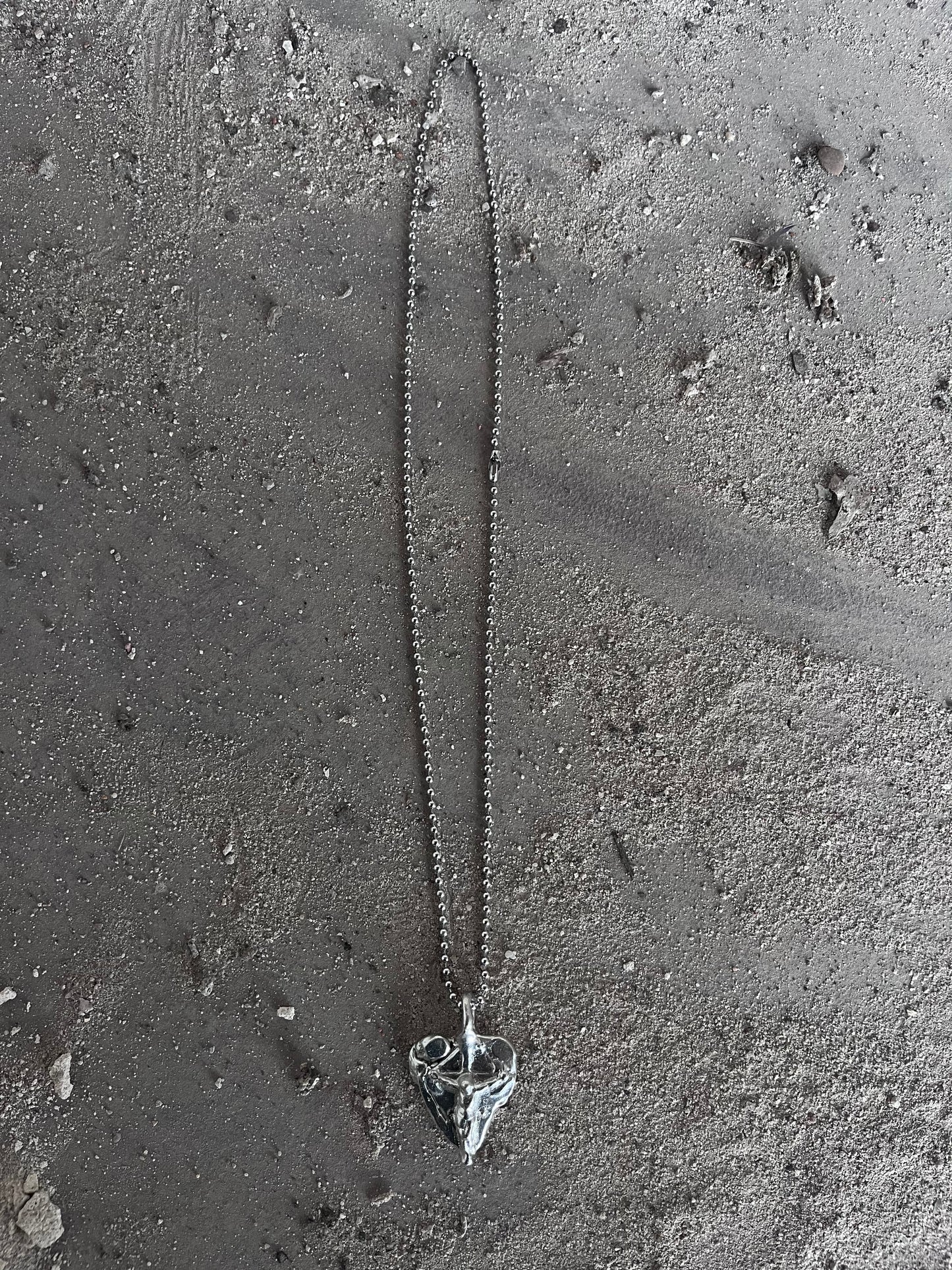 HOLY PLEKTRUM PENDANT